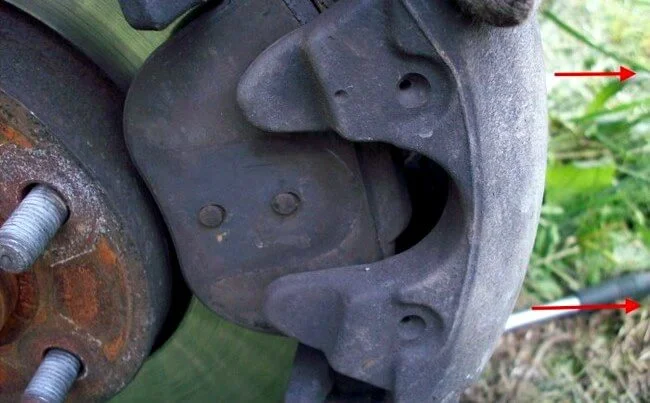 передний суппорт Форд Фокус